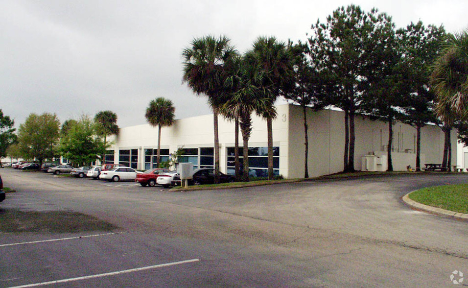 45 Skyline Dr, Lake Mary, FL for lease - Building Photo - Image 2 of 5