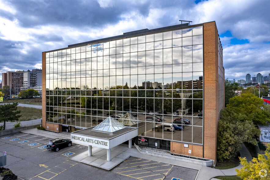 71 King St W, Mississauga, ON for lease - Building Photo - Image 2 of 4