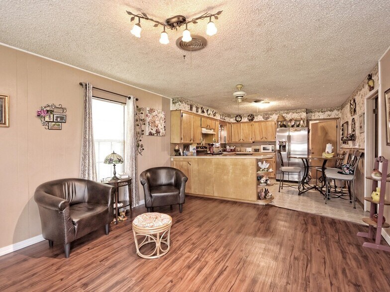 2411 Montopolis Dr, Austin, TX for sale - Primary Photo - Image 1 of 1