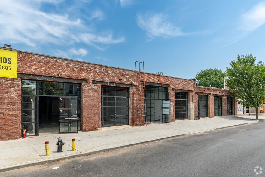 168-184 Van Dyke St, Brooklyn, NY for lease - Building Photo - Image 3 of 7