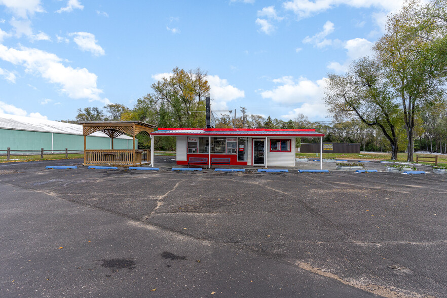 1401 N Highway 20, Cannon Falls, MN for sale - Building Photo - Image 1 of 24