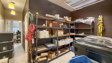 170 Rutland Rd N, Kelowna, BC for lease Interior Photo- Image 2 of 7