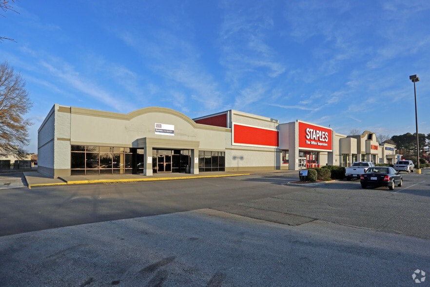 1312 Parkway Dr, Goldsboro, NC, 27534 Retail Space For Lease