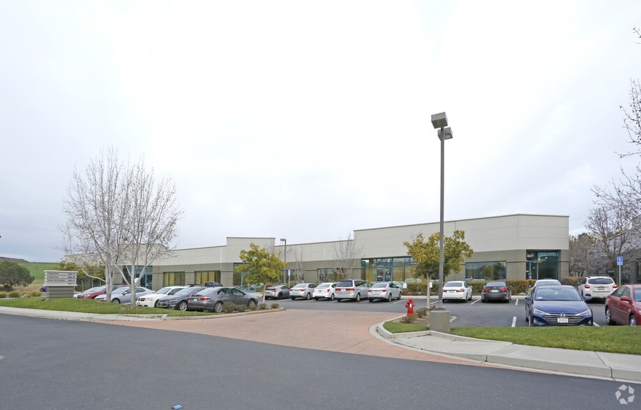 48377 Fremont Blvd, Fremont, CA for lease - Primary Photo - Image 1 of 9