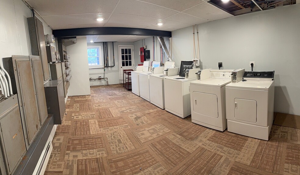 3 Lions Ave, Hudson, NH for sale - Building Photo - Image 3 of 3