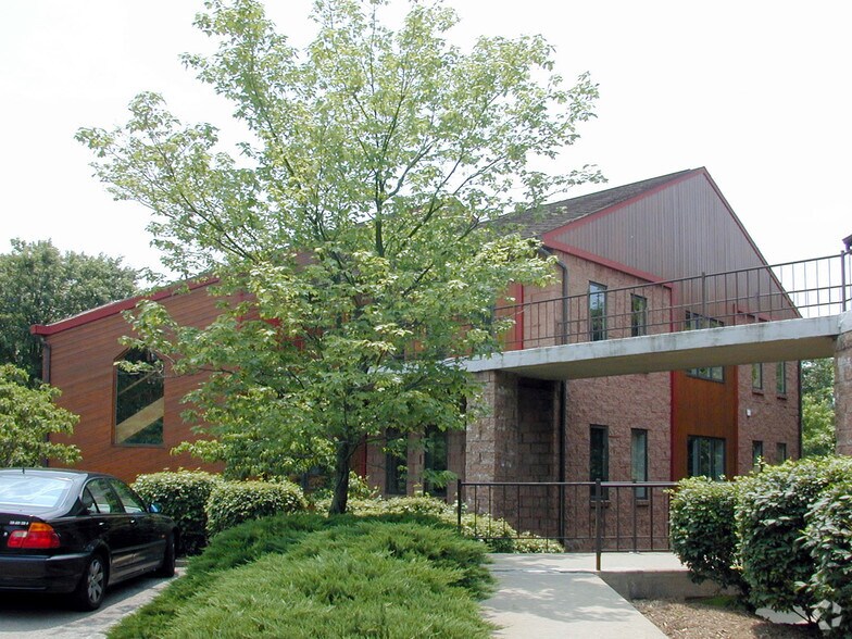 2559 Washington Rd, Pittsburgh, PA 15241 Summerfield Commons Office