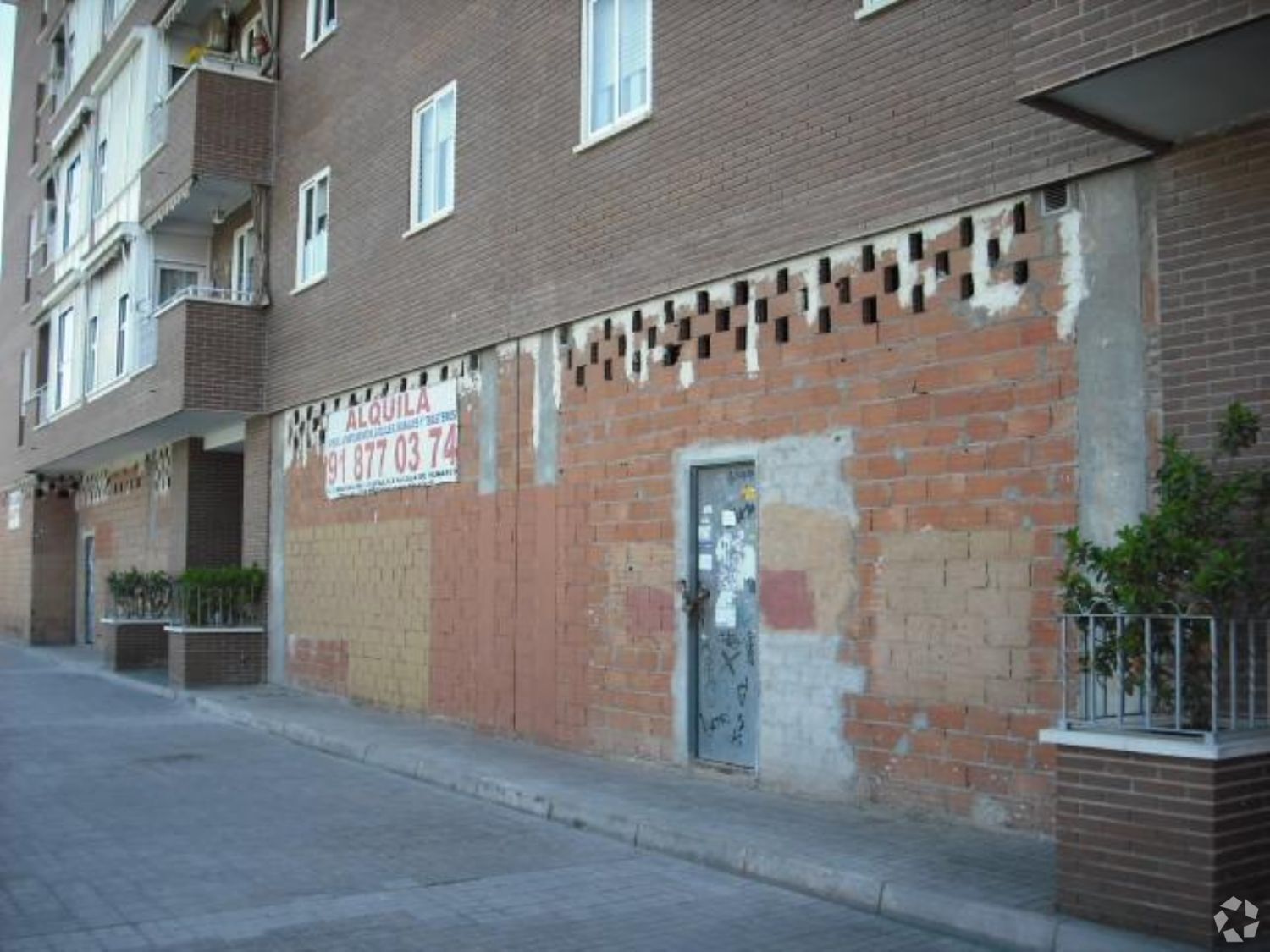 Retail in Alcalá De Henares, MAD for lease Interior Photo- Image 1 of 3