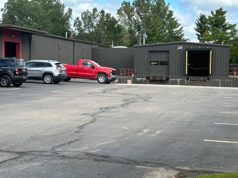 7232 Jackson Rd, Ann Arbor, MI for lease - Building Photo - Image 3 of 7