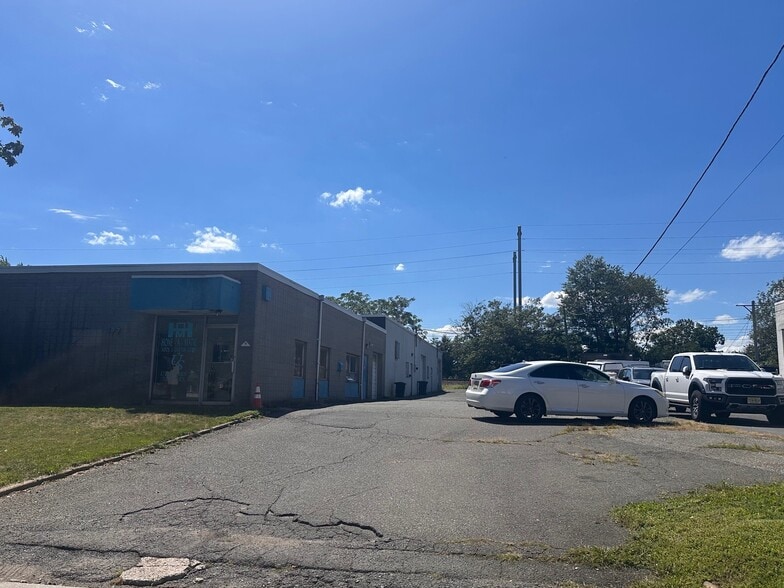 187 Wescott Ave, Rahway, NJ for lease - Primary Photo - Image 1 of 3