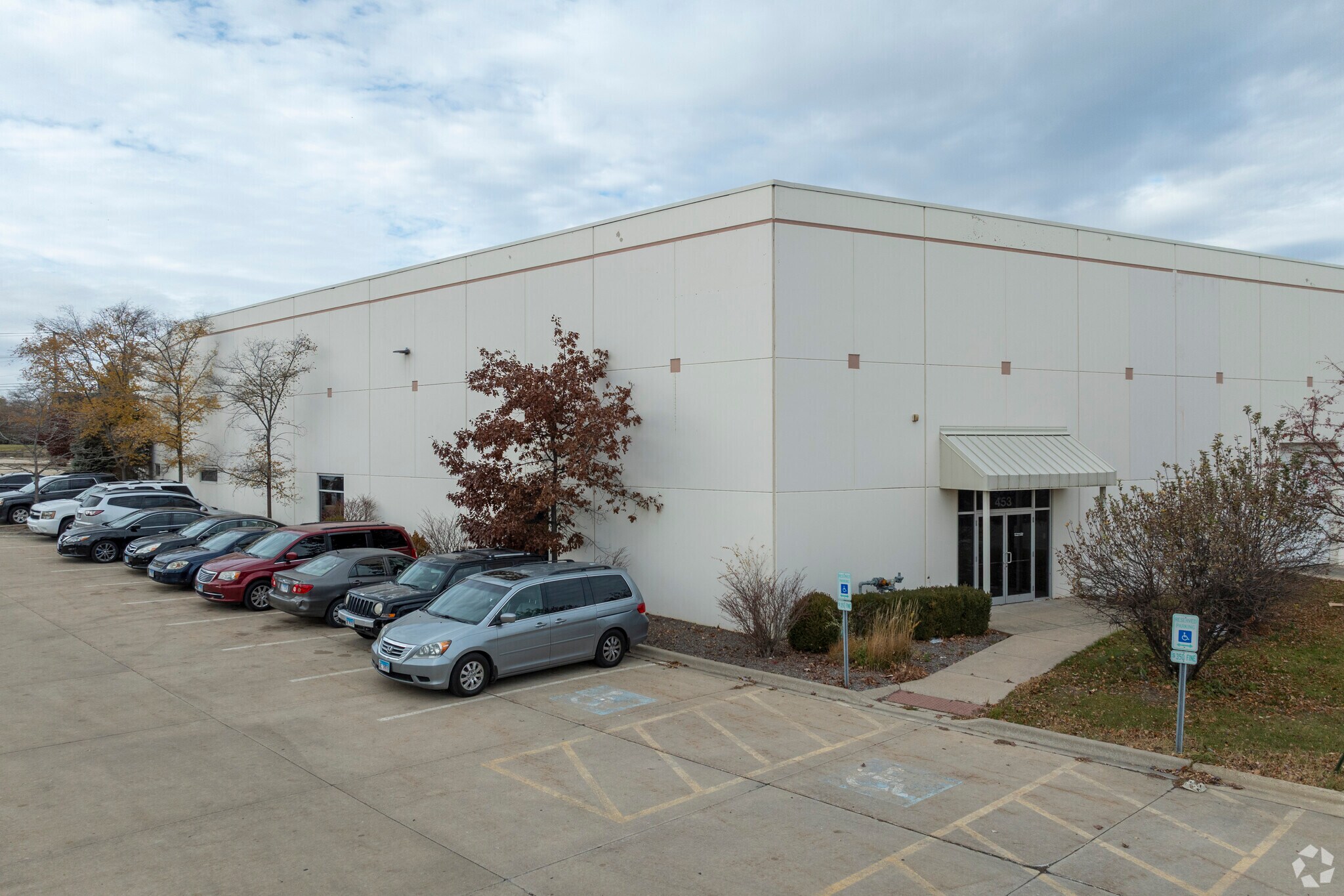 453 Treasure Dr, Oswego, IL for sale Primary Photo- Image 1 of 1