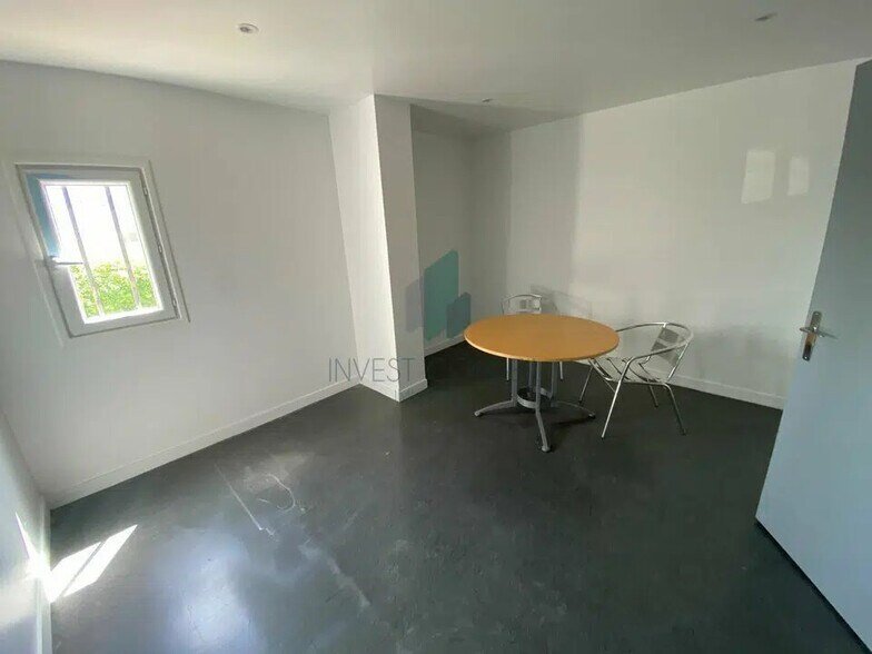 Office in Sarcelles for lease - Building Photo - Image 3 of 7