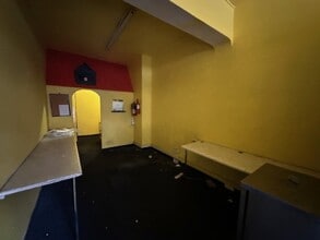 35-57 Market Pl, London for lease Interior Photo- Image 1 of 2