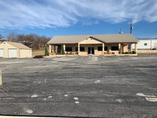 1007 13th St, Bridgeport, TX for sale - Building Photo - Image 1 of 1