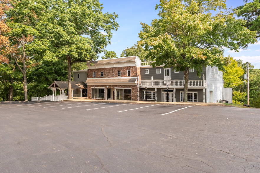 508-516 Village Cir, Eureka Springs, AR for lease - Building Photo - Image 2 of 7