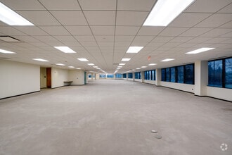 3050 Highland Pky, Downers Grove, IL for lease Interior Photo- Image 2 of 2