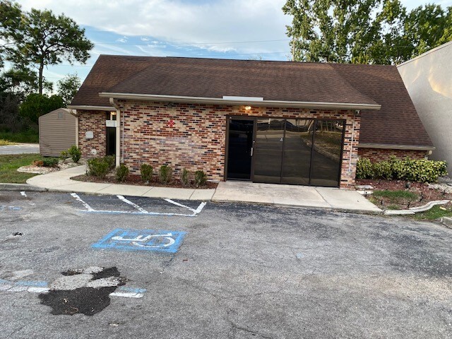 11151 Spring Hill Dr, Spring Hill, FL for lease Primary Photo- Image 1 of 3