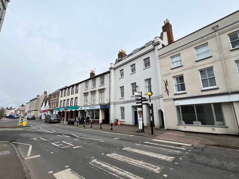 1 Market Sq, Bicester for lease - Building Photo - Image 2 of 4