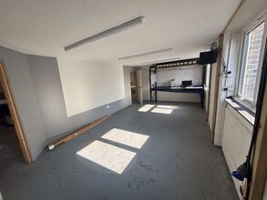 Sandown Rd, Watford for lease Interior Photo- Image 2 of 13