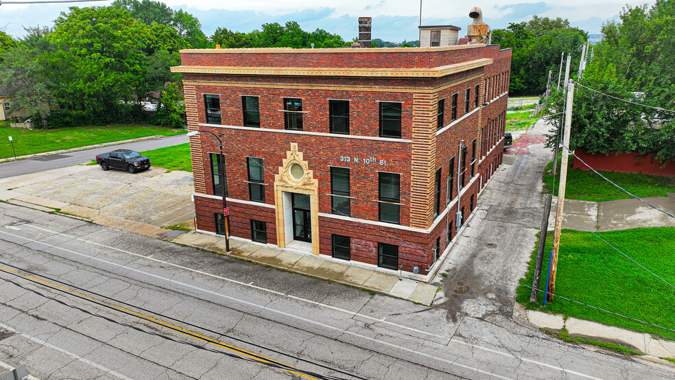 313 N 10th St, Kansas City, KS for sale - Building Photo - Image 1 of 1