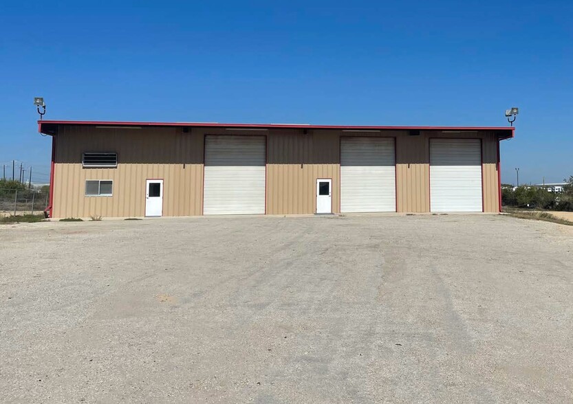 2290 FM 1516, Converse, TX for lease - Building Photo - Image 1 of 4