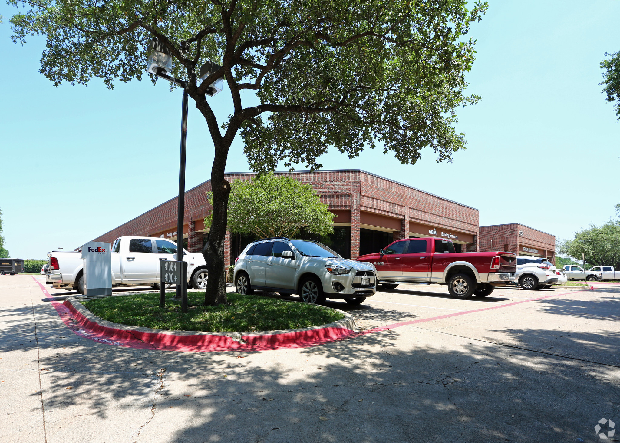 4100-4108 Amon Carter Blvd, Fort Worth, TX for lease Primary Photo- Image 1 of 10