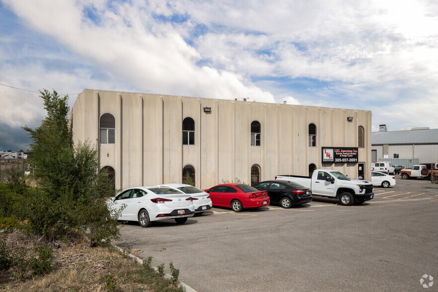 4133 W Farm Rd, West Jordan, UT for lease - Building Photo - Image 2 of 4