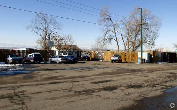 7481 Kearney St, Commerce City, CO for sale - Building Photo - Image 1 of 7