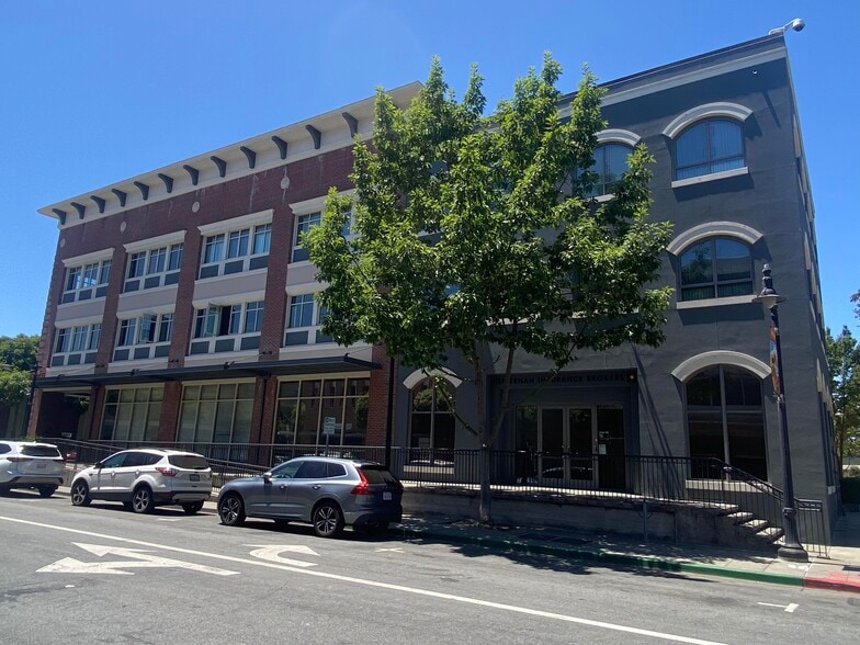 101 2nd St, Petaluma, CA for lease - Building Photo - Image 2 of 9
