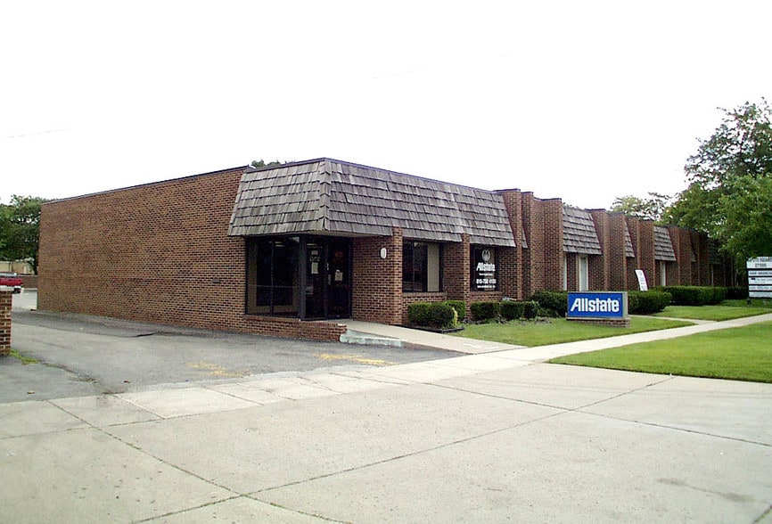 27500 Hoover Rd, Warren, MI for sale - Building Photo - Image 2 of 46