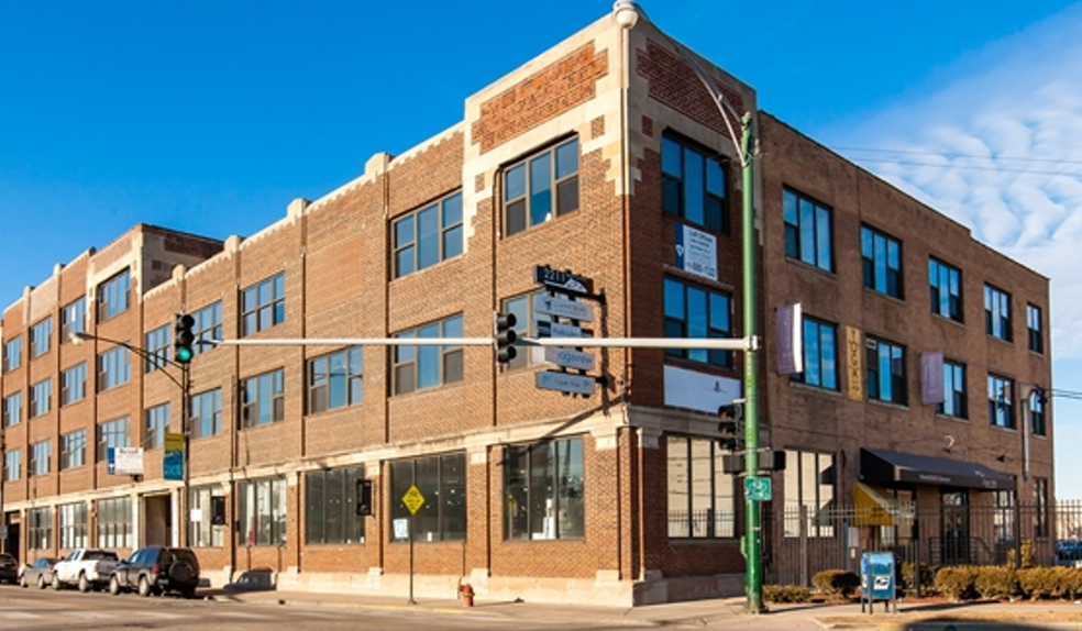 2211 N Elston Ave, Chicago, IL for lease - Building Photo - Image 3 of 4