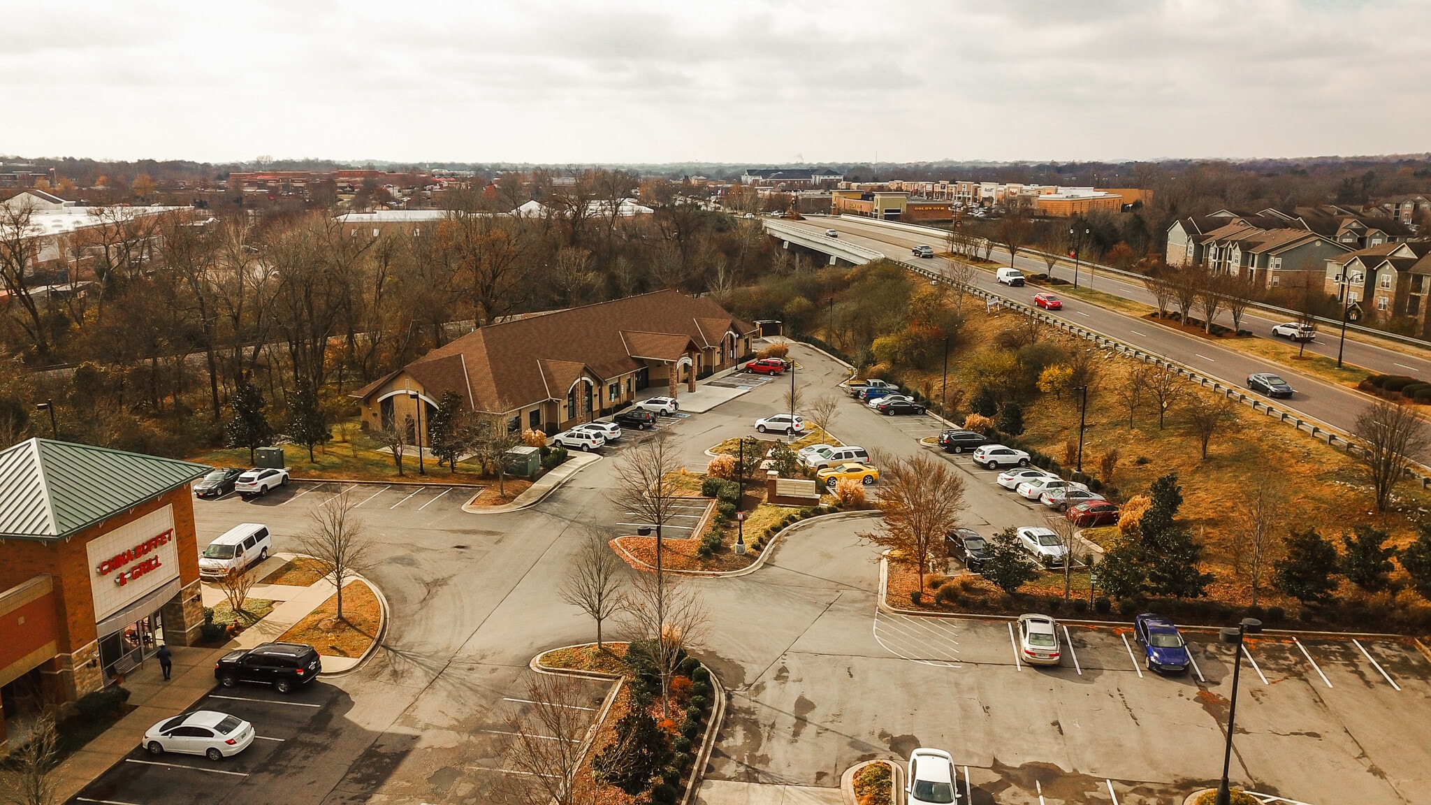 242 Indian Lake Blvd, Hendersonville, TN for lease Building Photo- Image 1 of 12