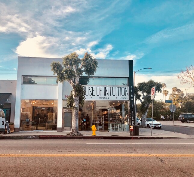 7449-7451 Melrose Ave, Los Angeles, CA for lease - Building Photo - Image 2 of 6