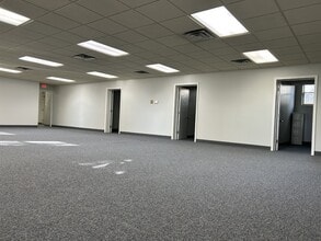 20789 Harper Ave, Harper Woods, MI for sale Interior Photo- Image 2 of 4