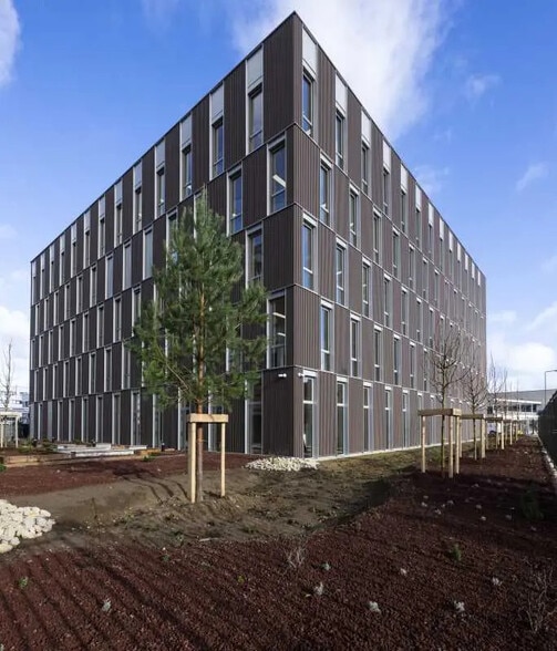 10 Rue Henri Legay, Villeurbanne for lease - Building Photo - Image 2 of 2