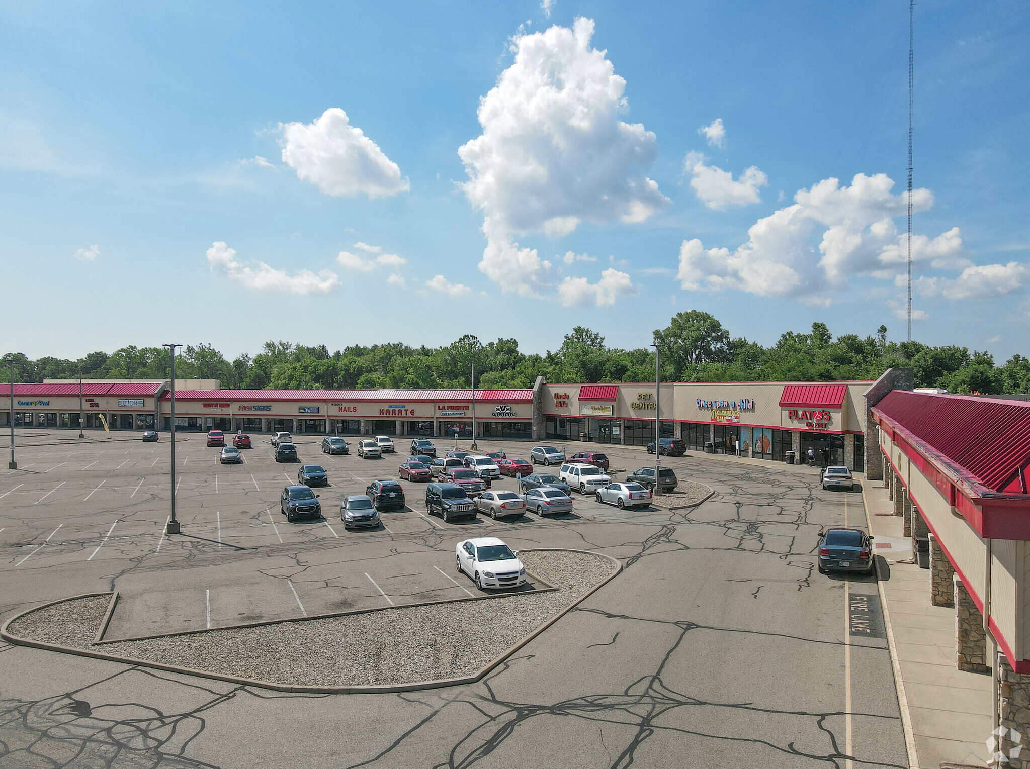 9369-9491 E Washington St, Indianapolis, IN for lease Primary Photo- Image 1 of 3