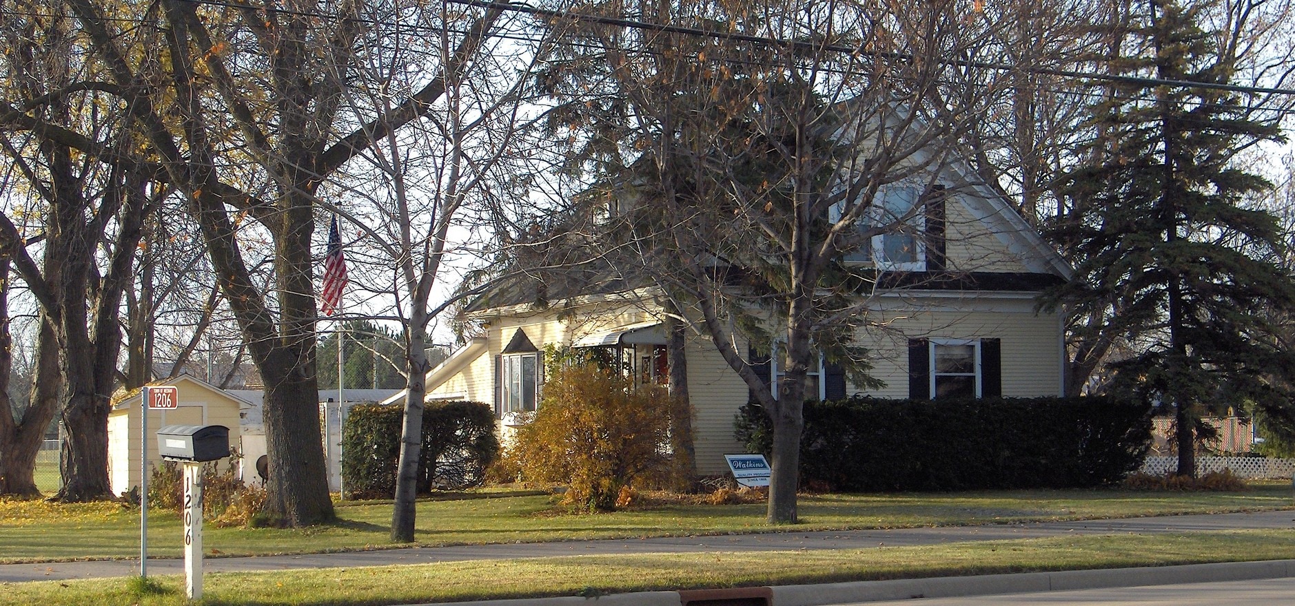 1206 W Winneconne Ave, Neenah, WI 54956