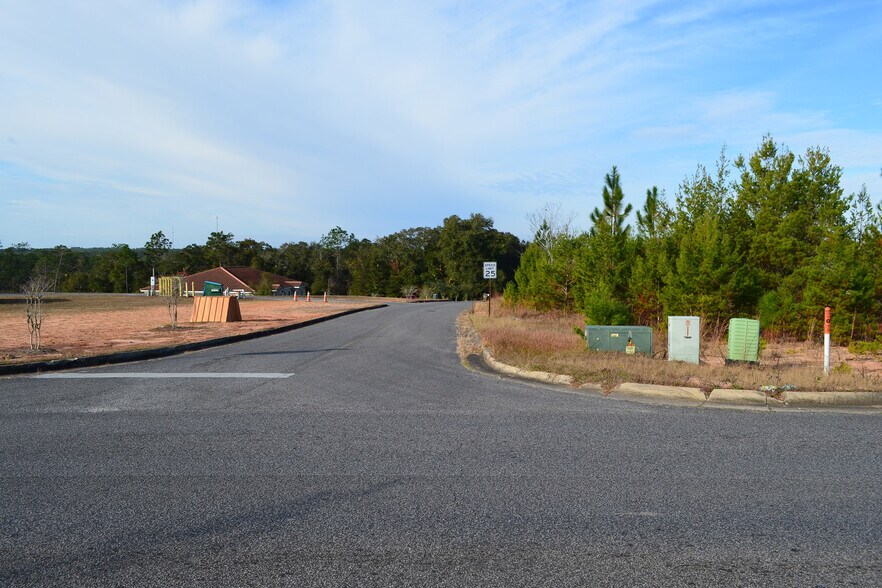 Redstone Avenue W, Crestview, FL 32539 Crestview Commercial Land