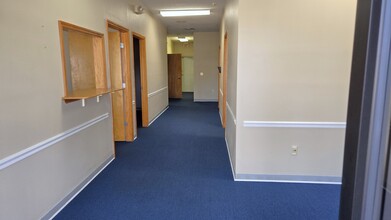 37802-37814 Medical Arts Ct, Zephyrhills, FL for lease Building Photo- Image 2 of 18
