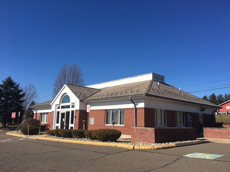 955 Sullivan Ave, South Windsor, CT 06074