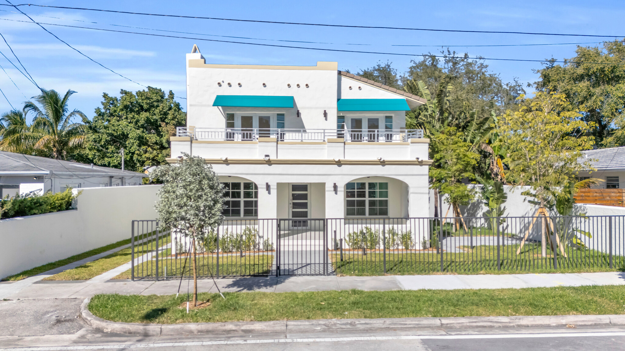 563 NE 67th St, Miami, FL for lease Building Photo- Image 1 of 46