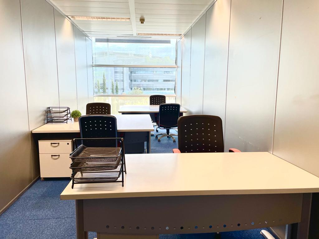 Calle de Anabel Segura, 10, Alcobendas, Madrid for lease Interior Photo- Image 1 of 3