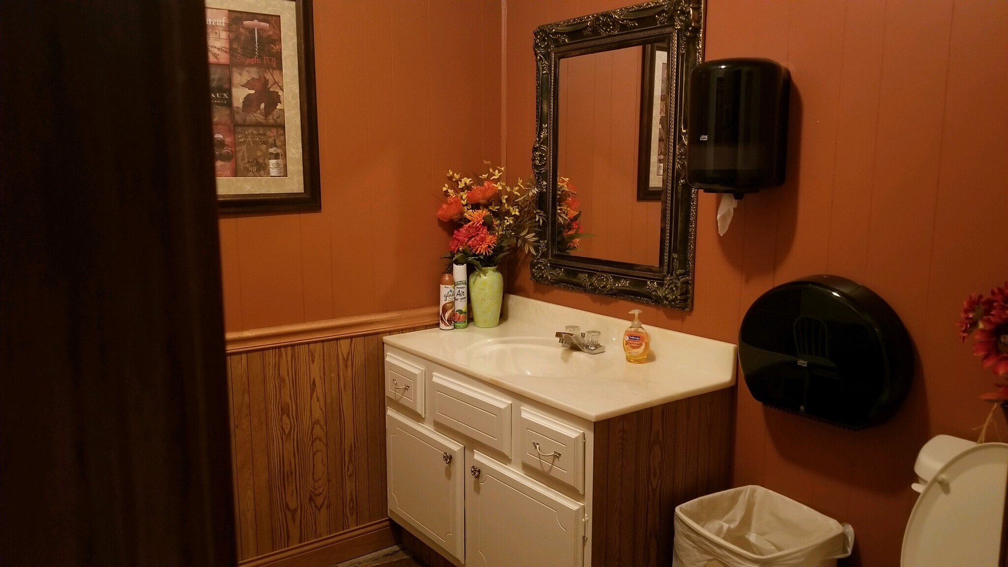 26646 S 555 St, Fullerton, NE 68638 Loup River Inn