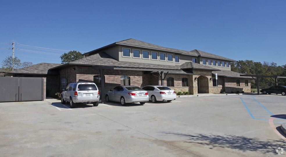 3120 Medpark Dr, Denton, TX for lease - Building Photo - Image 2 of 4