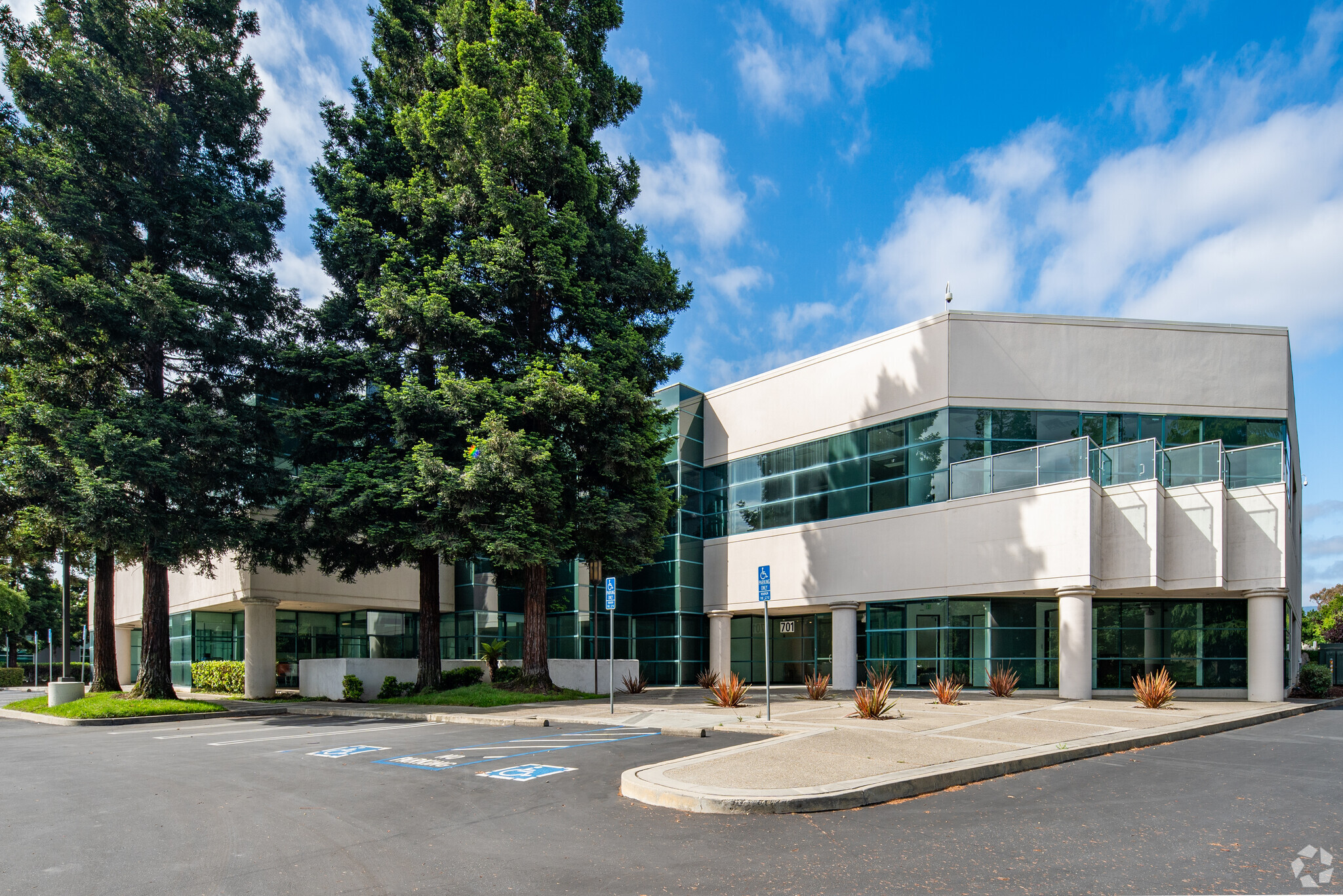 701 E Middlefield Rd, Mountain View, CA for lease Building Photo- Image 1 of 26