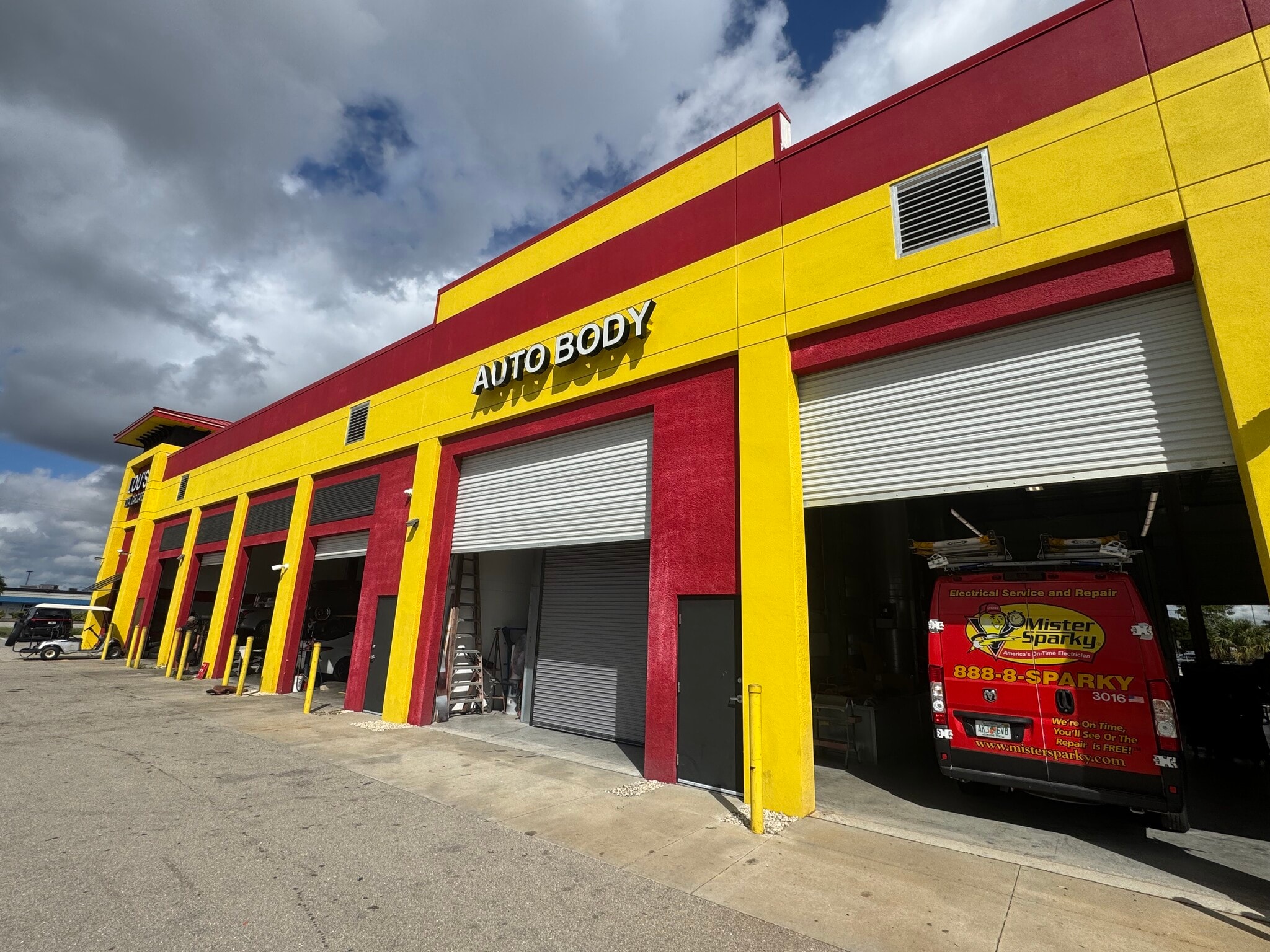 S Cleveland ave, Fort Myers, FL for lease Interior Photo- Image 1 of 13