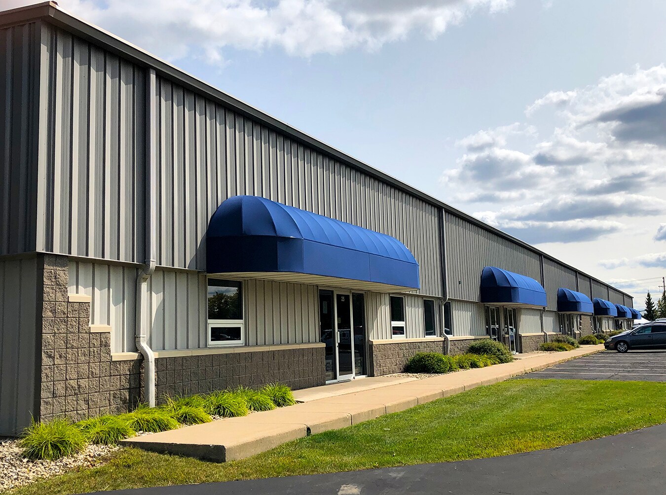 1-25 Marsh Ct, Madison, WI for lease Primary Photo- Image 1 of 10