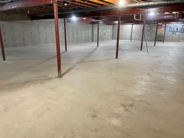 73 Center St, Shelton, CT for lease - Building Photo - Image 2 of 8