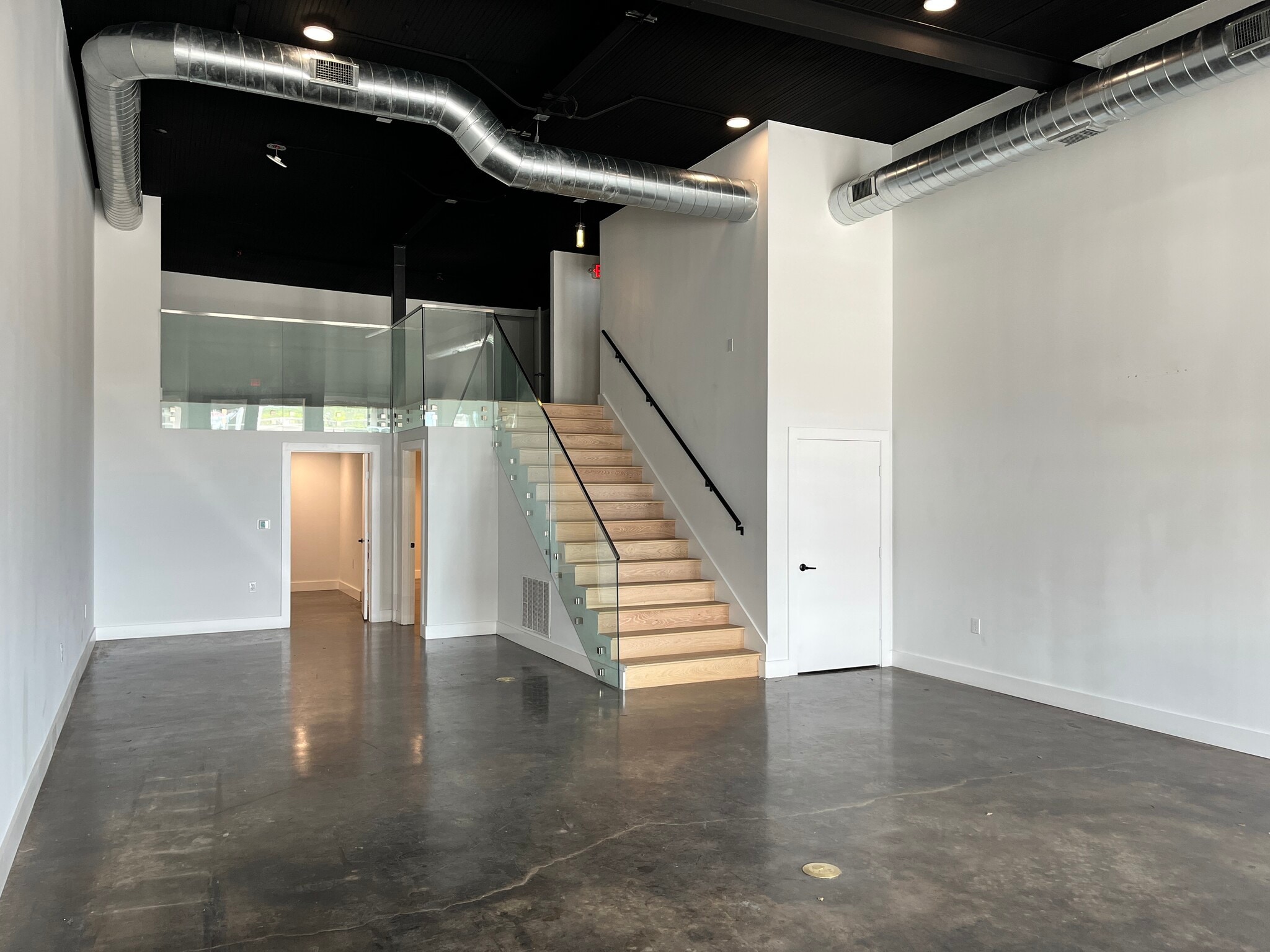 209 N Main St, Weatherford, TX for sale Interior Photo- Image 1 of 6