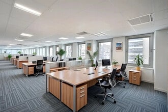 69-71 Rue Archereau, Paris for lease Interior Photo- Image 2 of 6