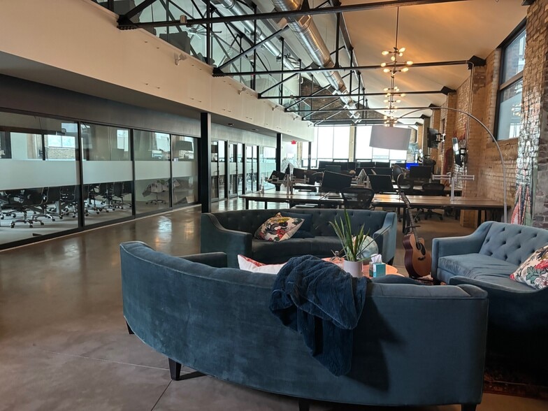 1140 Garvin Pl, Louisville, KY for lease - Interior Photo - Image 3 of 9